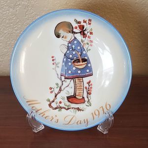 SCHMID HUMMEL 1976 Mother's Day Collectors Plate